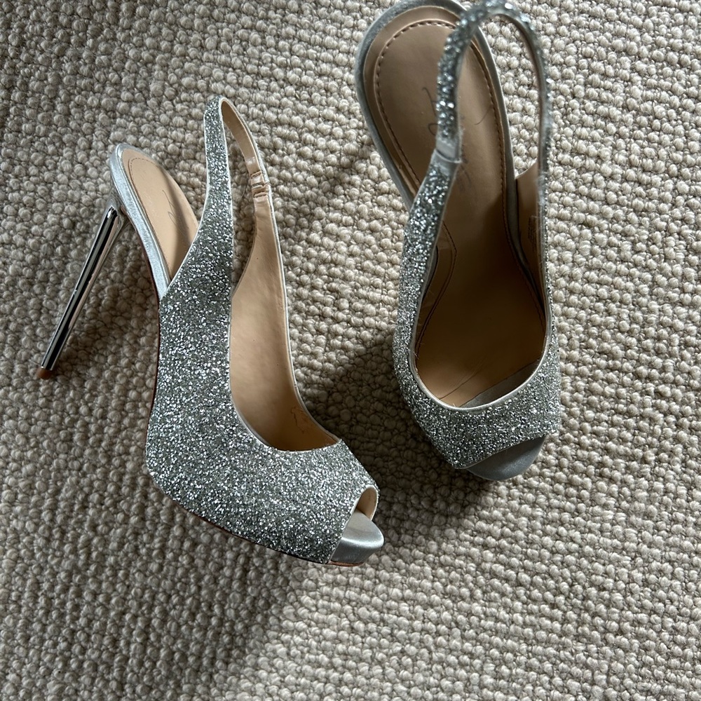 Vince Camuto sparkly heels size 8.5
